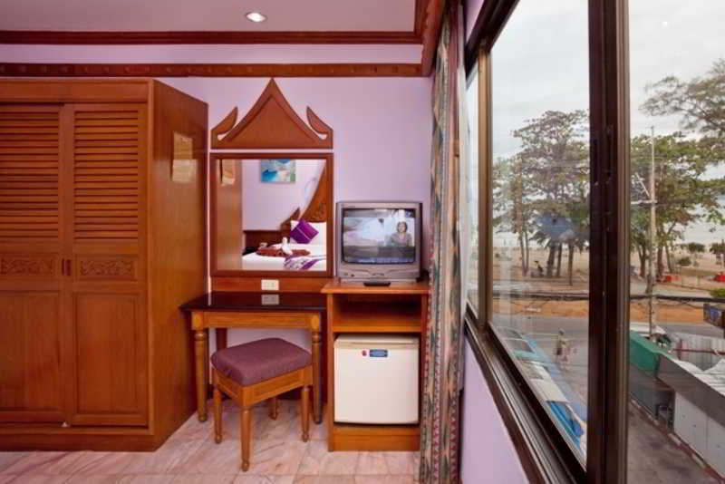 Patong Beach Bed And Breakfast Kültér fotó