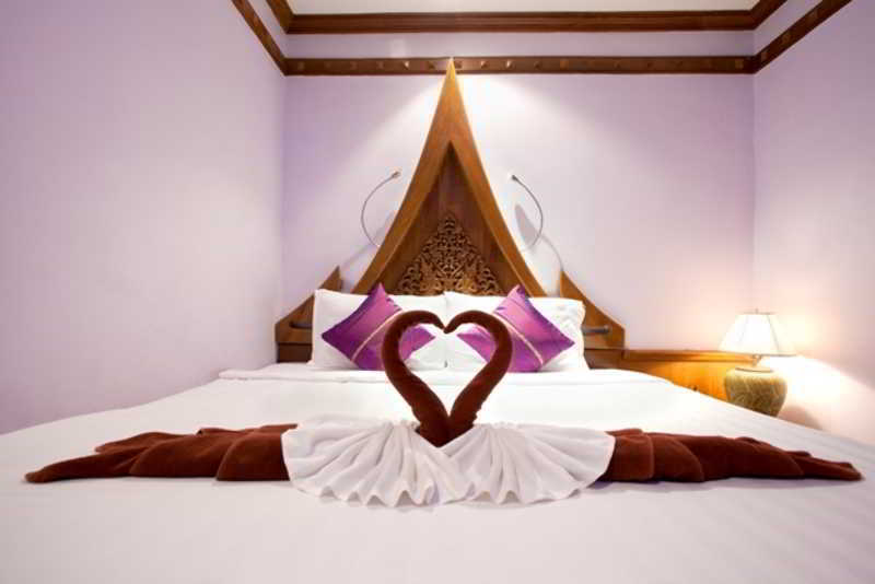 Patong Beach Bed And Breakfast Kültér fotó
