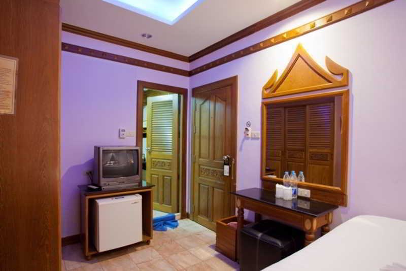 Patong Beach Bed And Breakfast Kültér fotó